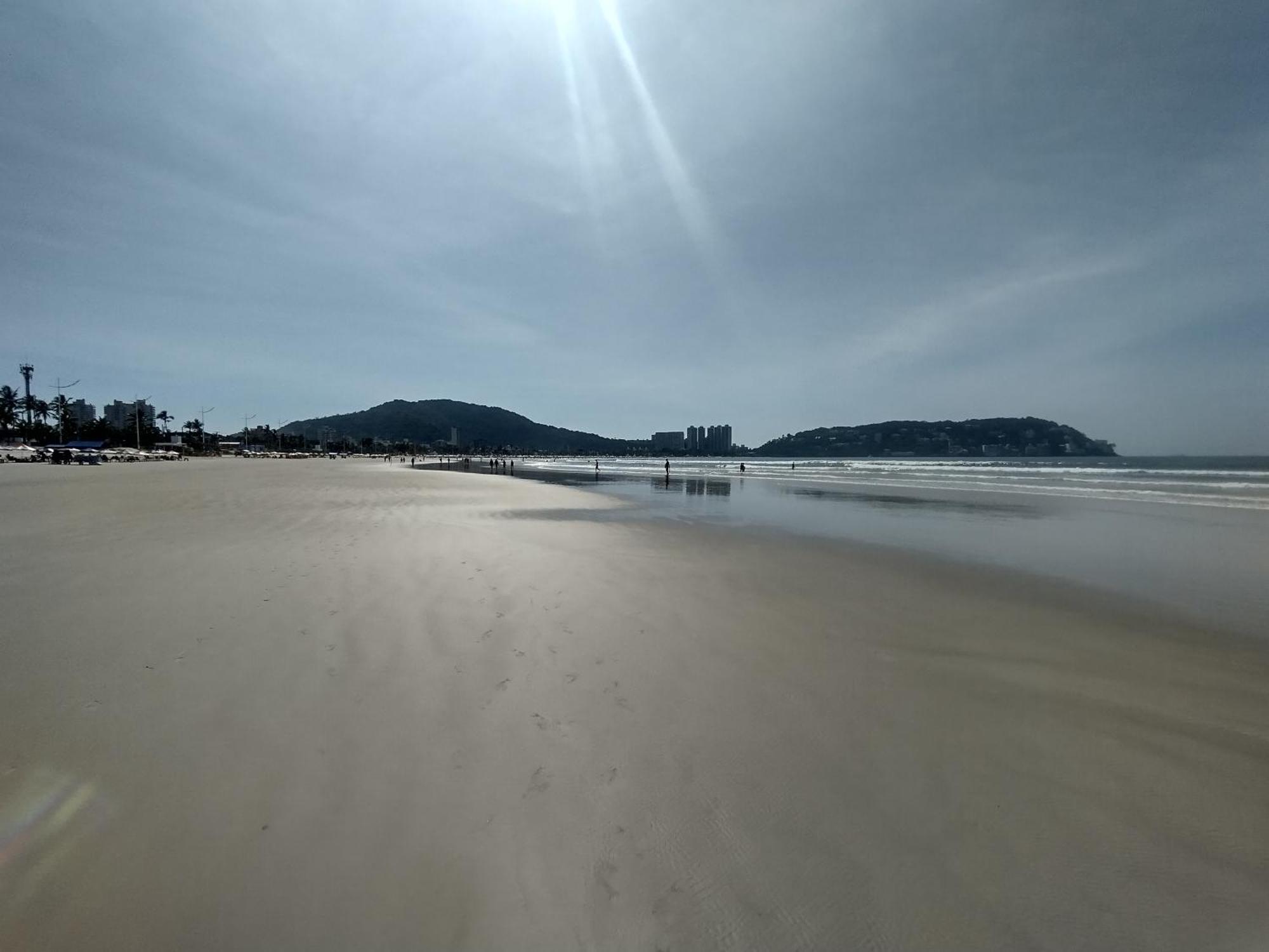 Apartamento Beira Mar - Enseada - Guarujá - 150 metros da praia Exterior foto